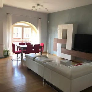 Il Castello - In Zona Residenziale Appartamento